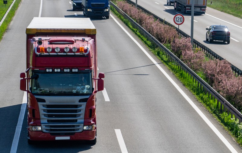 Principiul „plătești cât circuli” ajunge în octombrie în România: Tot ce trebuie să știi despre TollRo