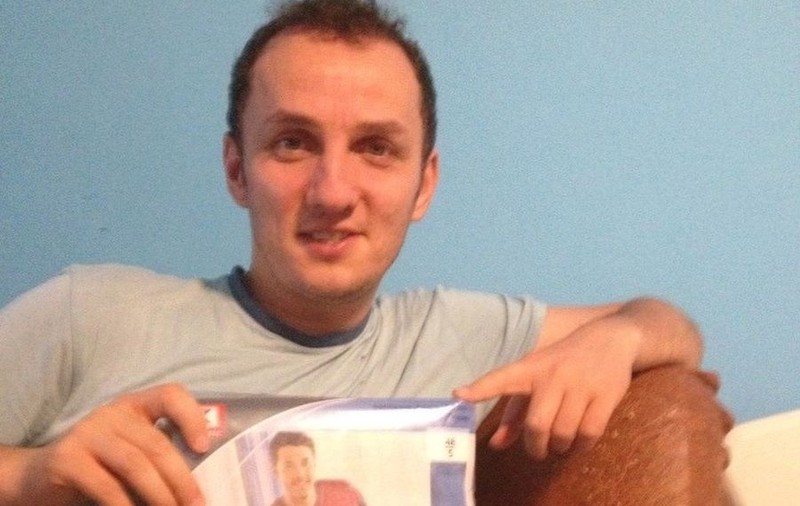 TRĂISTARIU, UITAT DE FAMILIE, DE ZIUA NUMELUI! VEZI CUM A REACŢIONAT CÂNTĂREŢUL!