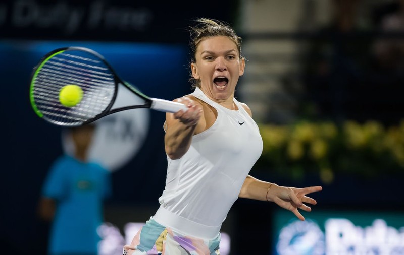 Simona Halep a demolat-o pe Jennifer Brady și va juca finala la Dubai cu Elena Rybakina