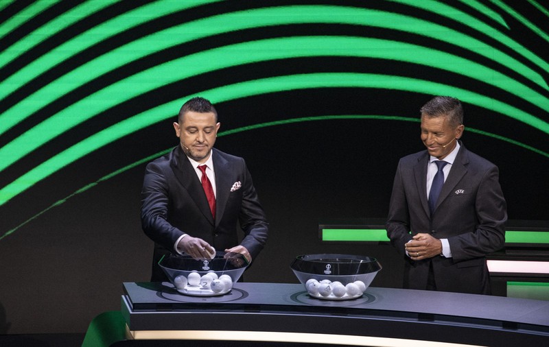 UEFA, nevoită să repete tragerea la sorți a optimilor Ligii Campionilor după o „eroare tehnică”