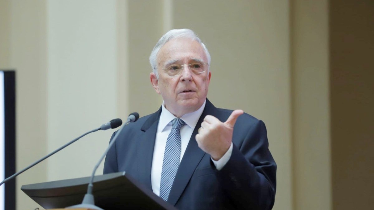 Mugur Isărescu, 76 de ani, este la al șaptelea mandat ca Guvernator BNR
