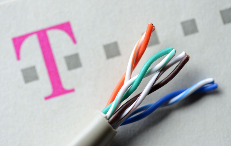 Telekom România concediază aproape 700 de angajați
