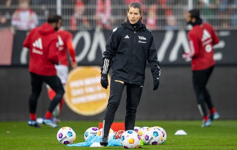 Moment istoric în fotbalul german, o femeie va antrena pentru prima dată în Bundesliga: cine este Marie-Louise Eta