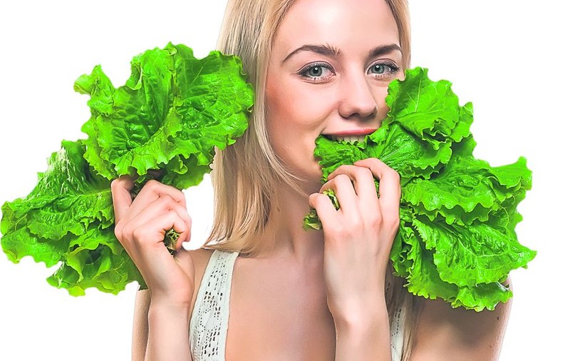 Mâncaţi salată verde pentru detoxifiere