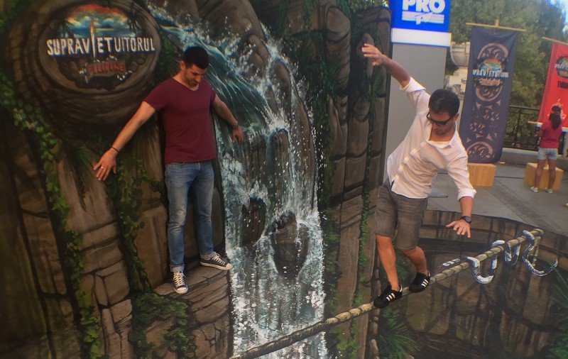 Pictura 3D Supraviețuitorul face senzație în Capitală