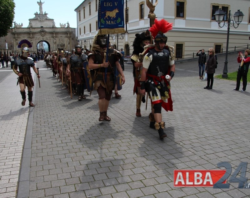 Trupe de soldați romani și daci în Alba Iulia | FOTO & VIDEO