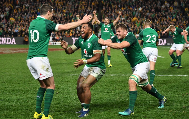 Irlanda a învins Noua Zeelandă la rugby. Reprezentativa All Blacks n-a reușit nici un eseu!
