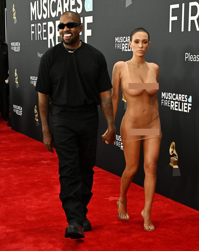 Reacția mamei Biancăi Censori, după ce fiica ei a apărut nud la Premiile Grammy 2025. Detalii înfiorătoare despre familia soției lui Kanye West