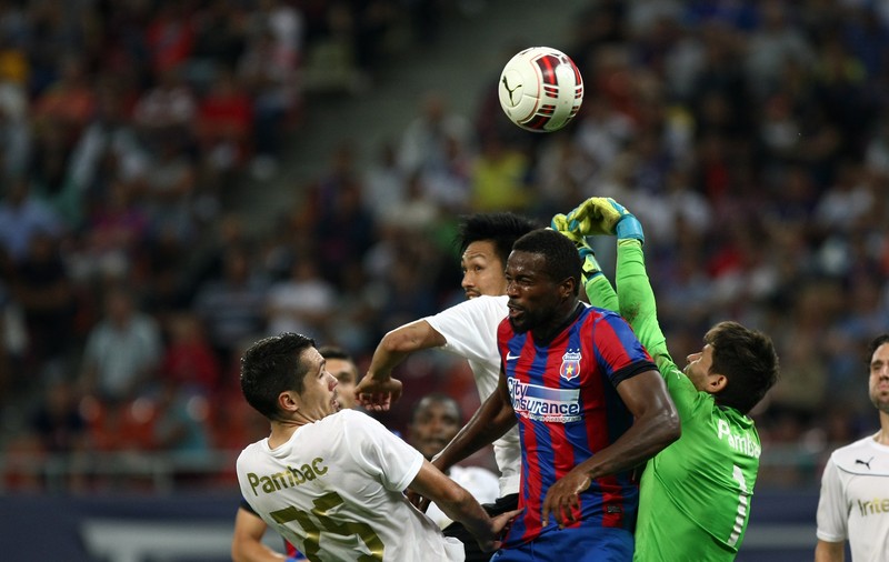 Unul din trei fotbaliști din Liga 1 nu este român. ^Cu 30,3% jucători străini, țara noastră este de mijlocul clasamentului în Europa