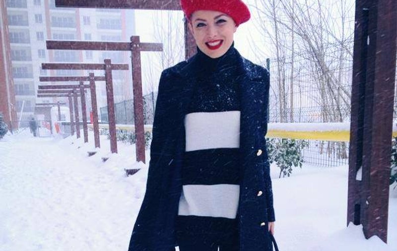 VEDETELE şi ZĂPADA! Pentru unii, IARNA E CA VARA | FOTO AMUZANTE
