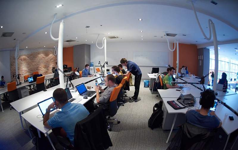 Acuzații de fraudă la accesarea granturilor pentru investiții. La Cluj, 366 de câștigători, adică peste 80%, au depus ofertele în ultimele două zile