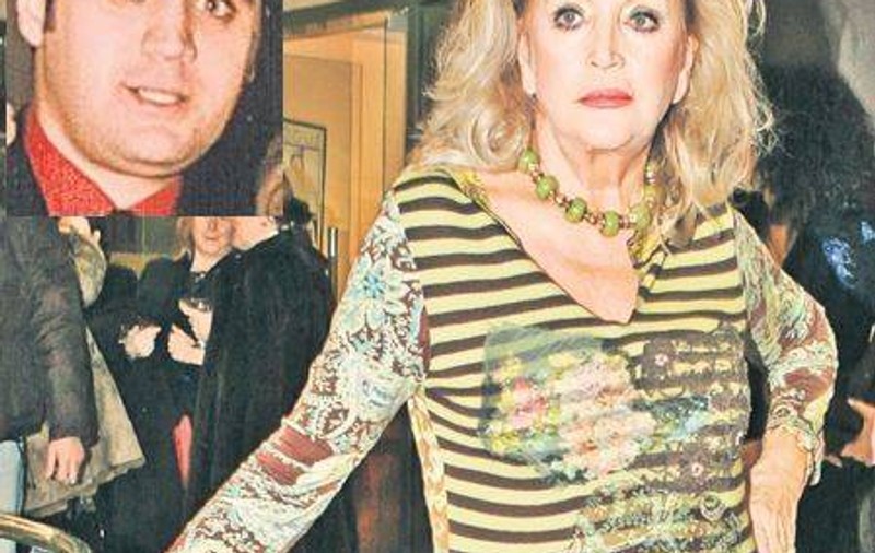 Fiul Zinei Dumitrescu: "Mama nu mai vrea interviuri şi apariţii TV"