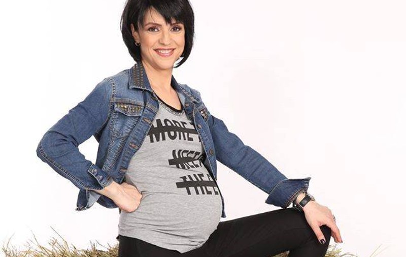 RALUCA ARVAT A NĂSCUT UN BĂIEȚEL. Micuțul a venit pe lume cu două săptămâni mai devreme