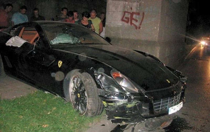 Fostul medic timişorean care a ucis cu Ferrari-ul un tânăr pe trotuar, suspect într-un dosar de cămătărie