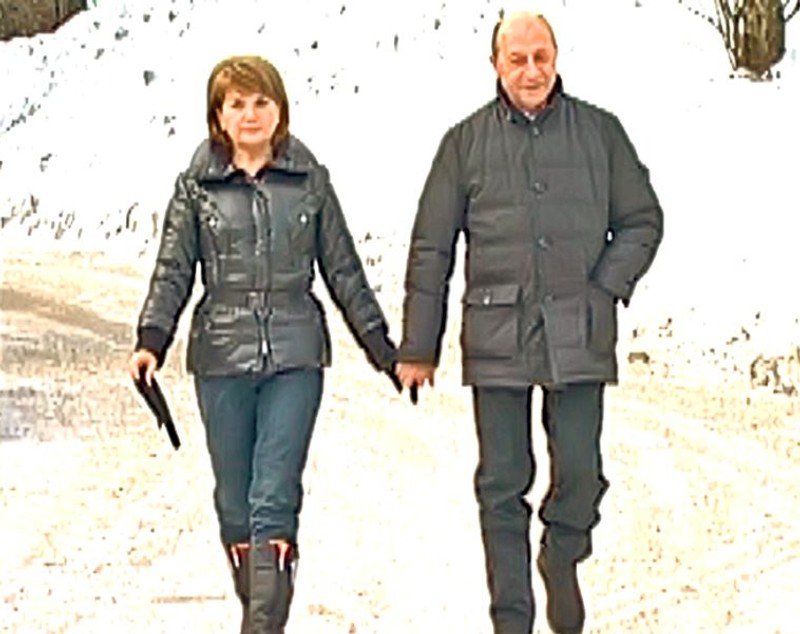Ritualul de dimineață al lui Traian Băsescu și al soției sale. "La mine în casă nu o să auziți discuție..." | FOTO