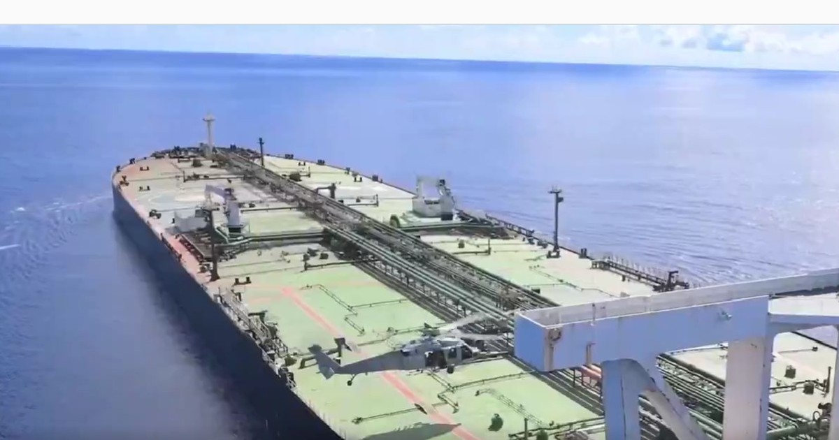 Soldați americani coboară la bordul petrolierului Majestic Captură X @DeptofWar