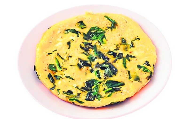 O reţetă sănătoasă / Omletă cu ceapă verde