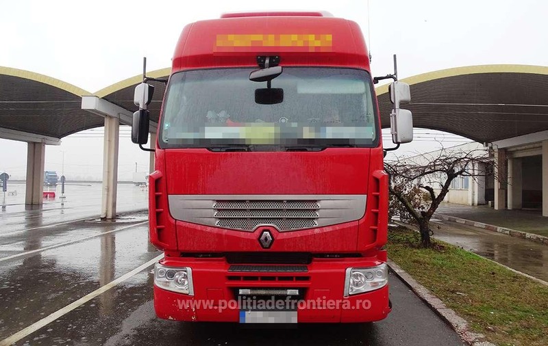 Captură impresionantă făcută de polițiștii de la Vama Giurgiu. Șoferul susține că nu știa ce transportă