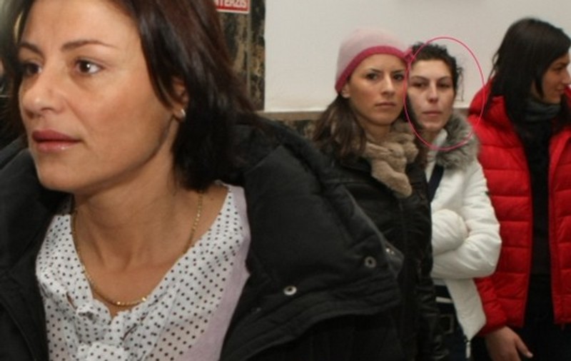 Alina Dobrin, însoţită de presupusa amantă lesbiană la procesul de divorţ! FOTO