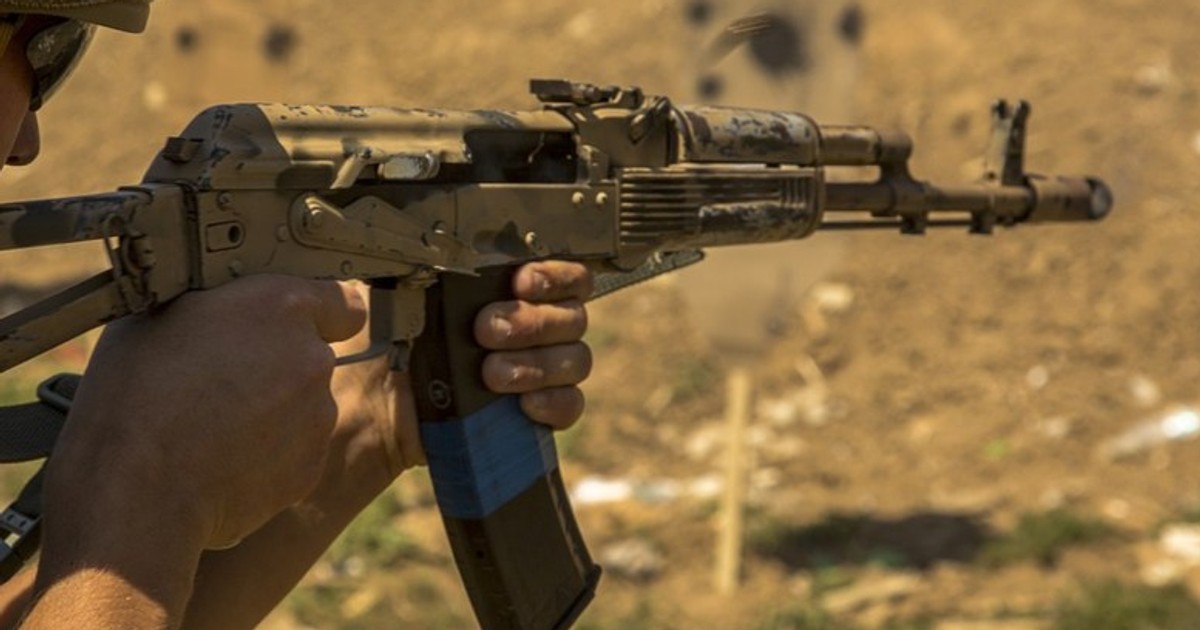 Un militar s-a împușcat în cap cu pistolul automat. Sinucigașul păzea unitatea din Mamaia Sat