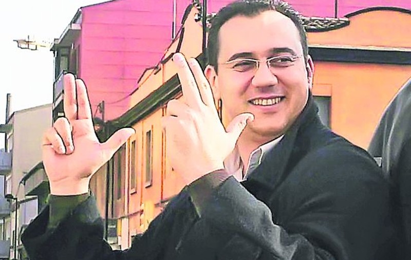 Libertatea vă dezvăluie senzaţionala poveste a lui Vladimir Arnautovici, antrenorul Asesoft, care a luptat doi ani, o lună şi 14 zile în războiul Bosniac, în fruntea unui comando de 13 soldaţi