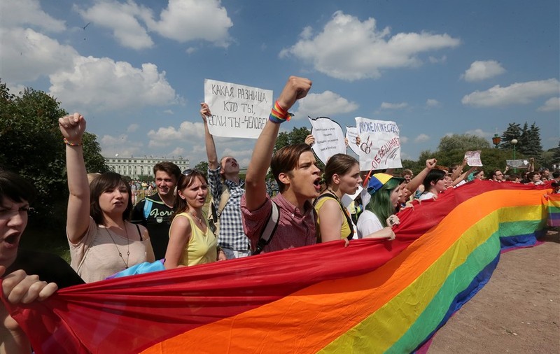 Guvernul rus a interzis eliberarea de licențe pentru filmele cu scene cu „relații sexuale netradiționale”