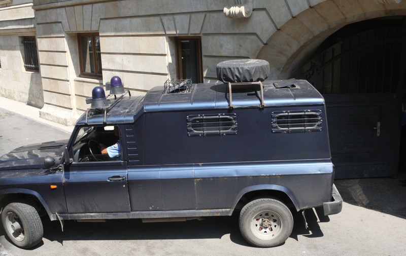 EXCLUSIV / Anchetă la Penitenciarul Turnu Severin. UN DEȚINUT A MURIT ÎN DUBA POLIȚIEI!