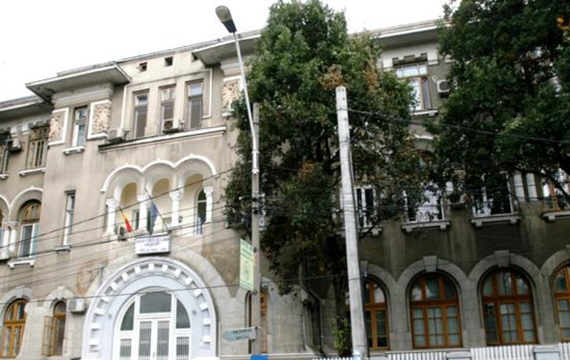Cazul bebelușilor infectați cu stafilococ auriu. Primăria Capitalei susține că bebelușii au fost externați din Maternitatea Giulești, fără probleme