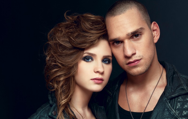 I-am prins la o plimbare romantică! Doi îndrăgiți actori nu se sfiesc să-şi arate dragostea în public | FOTO