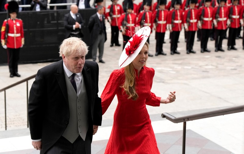 Premierul britanic Boris Johnson, primit cu huiduieli la o slujbă dedicată Jubileului de Platină