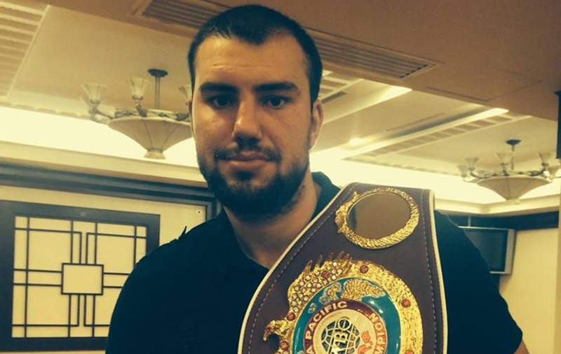 Răzvan Cojanu, ”greul” de 2,02 m, a fost ”retezat” prin KO de un american!