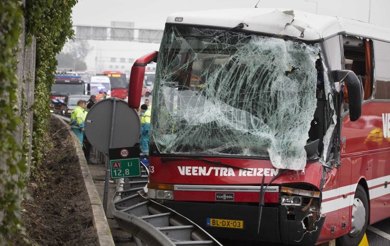 Accident grav, în Africa de Sud: 29 de persoane au murit în urma coliziunii dintre un autobuz şi un camion