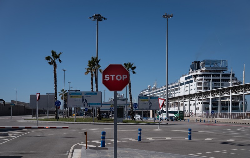 Italia reintroduce controalele în porturi și aeroporturi pentru călătoriile cu Spania din cauza crizei din Ceuta