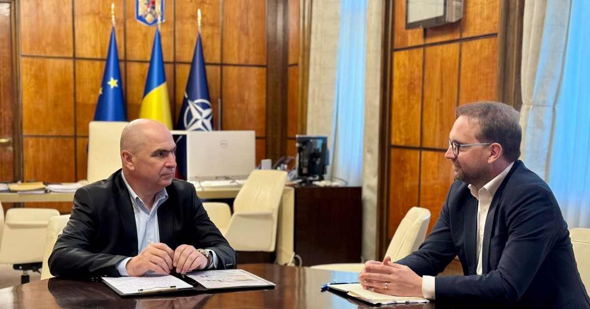 Fotografie cu Ilie Bolojan și Dominic Fritz, făcută recent în biroul premierului de la Palatul Victoria