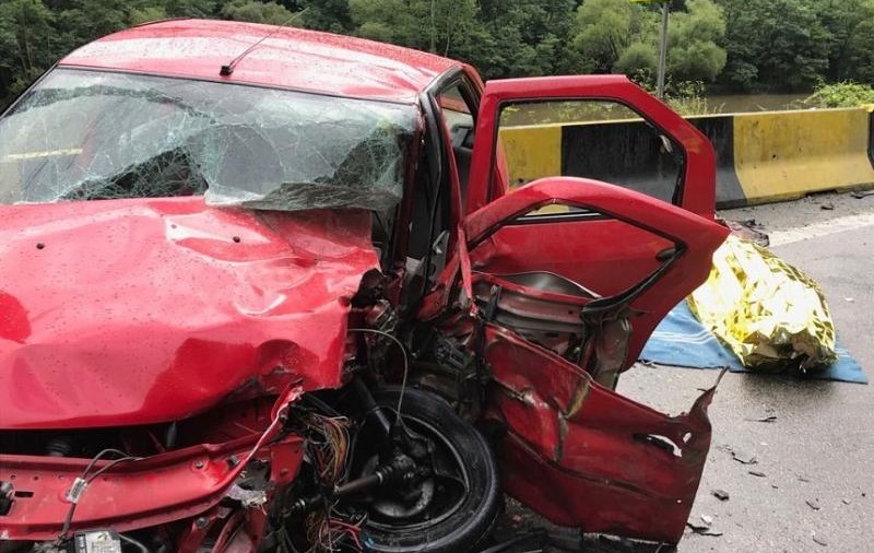 Accident pe Valea Oltului. Un om a murit și alți trei au fost răniți