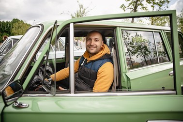 Anghel Voinea, în Lada lui fabricată în 1982
