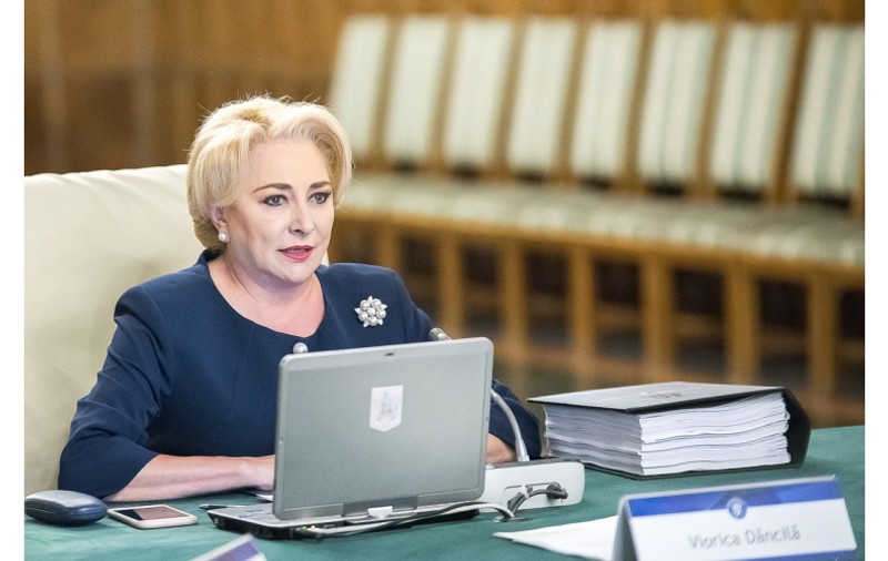 Dăncilă spune ce a vorbit cu oficialii de la Bruxelles: "Discuţia despre încălcarea statului de drept în România este o temă falsă!"