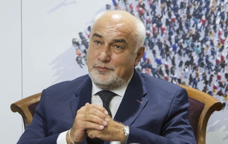 Varujan Vosganian: ”Rareș Bogdan a anunțat că Ludovic Orban va demisiona în februarie. Jucăm într-un film cu proști”