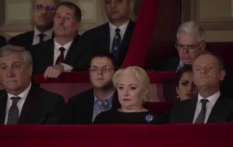Viorica Dăncilă dă de înțeles că e o problemă privată, Libertatea argumentează de ce e de interes public ca prim-ministrul să lămurească legalitatea adopției