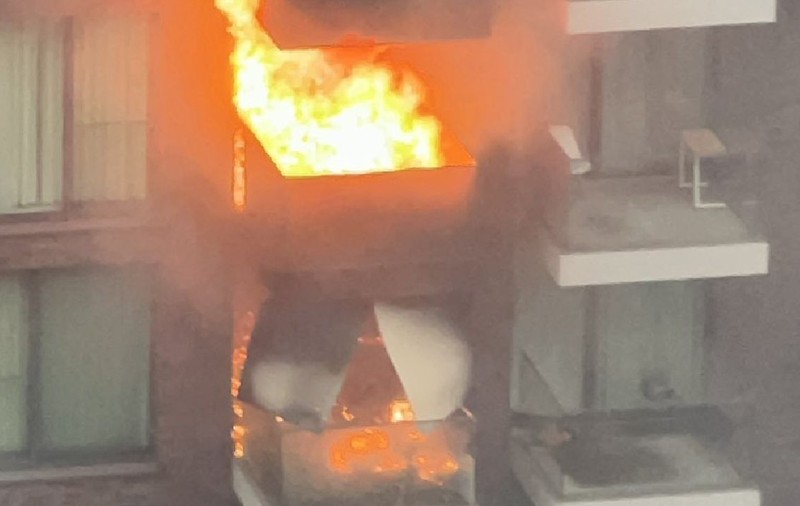 Incendiu devastator într-un complex de lux din centrul Londrei, unde apartamentele costă peste un milion de euro | VIDEO