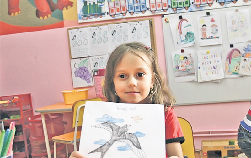 Pictoriţă la 7 ani | Fata gimnastului Marian Drăgulescu are un talentdeosebit la desen