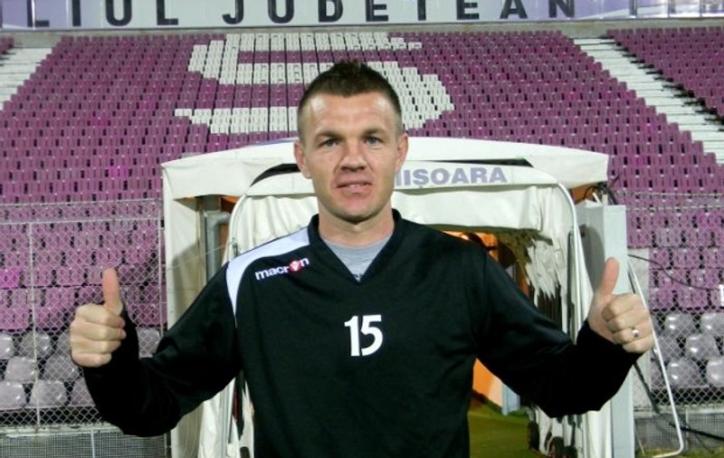 Rapid se betonează în apărare cu un fundaş de milioane  