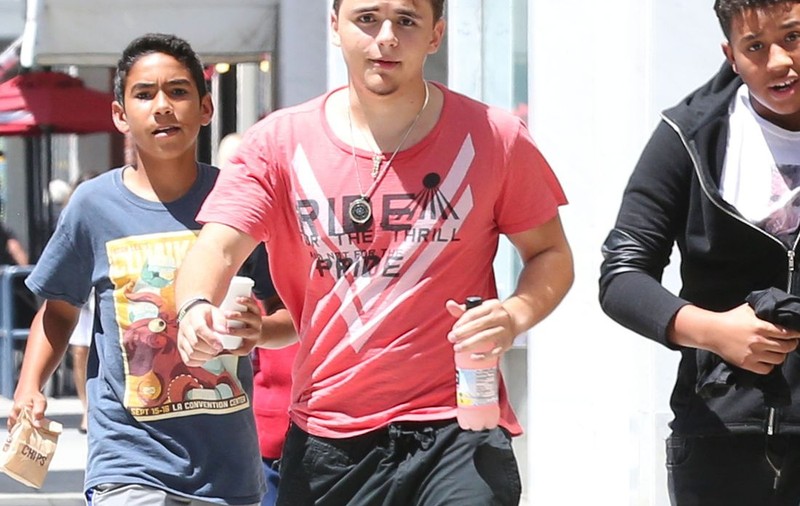 Prince Jackson are aere de vedetă și și-a luat lumea în cap