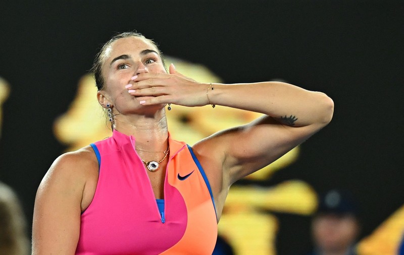 Aryna Sabalenka și bijuteriile unicat purtate la Australian Open 2026. Colierul are un safir de peste patru carate