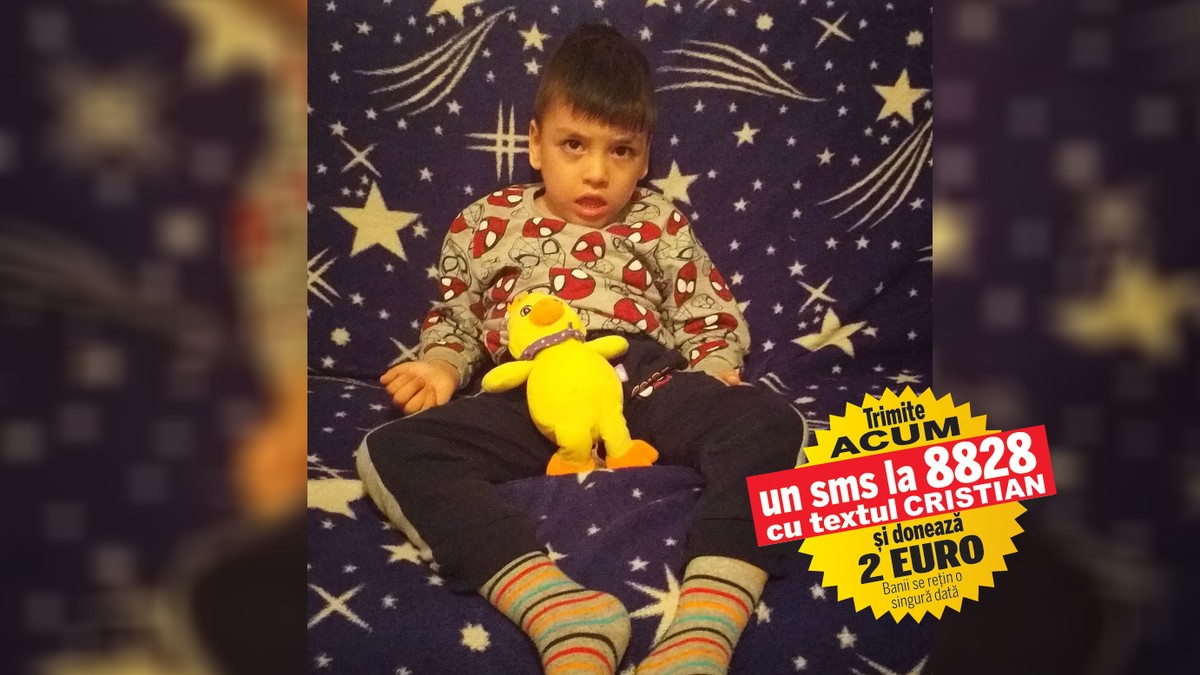 Acasă, Cristian face zilnic terapie cu părinții și cu surorile lui pentru a nu se deforma. Băiețelul de patru ani are nevoie de 40.000 de euro pentru a putea să meargă și vorbească