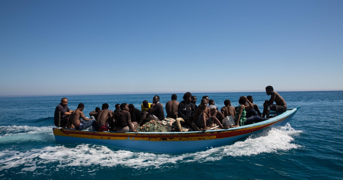 Cel puțin 80 de migranți au murit după ce o barcă s-a răsturnat în largul coastelor Tunisiei