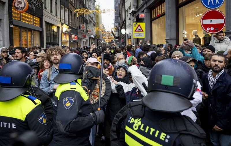 Poliția din Olanda se plânge de „polițiștii și soldații suveraniști”: Nu recunosc guvernul și cred că pot determina singuri ce legi li se aplică sau nu