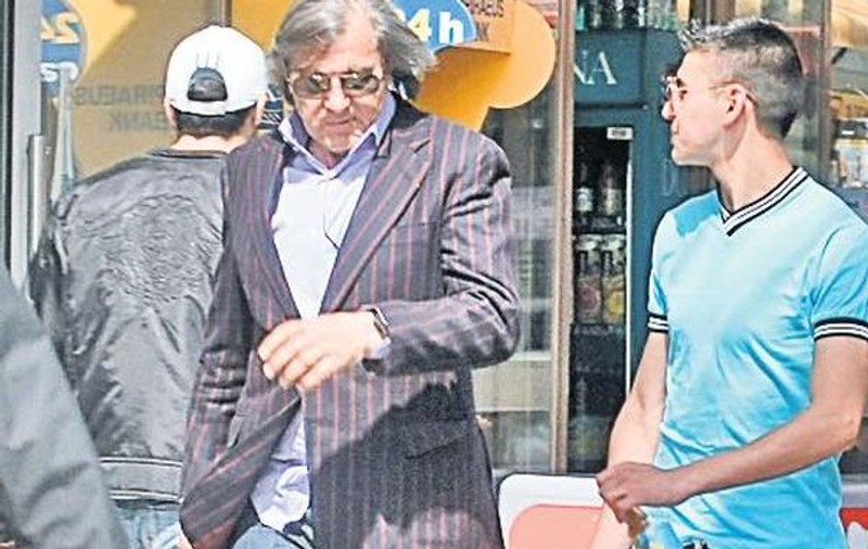 Ilie Năstase şi-a luat cataramă contrafăcută, cu 100 de lei, de la un parcagiu  
