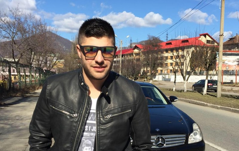 Fiul manelistului Nicolae Guță a scăpat de controlul judiciar. Guță junior este acuzat că a lovit o tânără într-un club de fițe din Petroșani