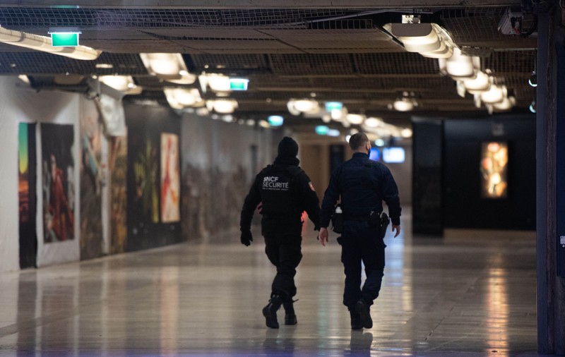 Atac cu cuţitul la metrou, în Lyon. Patru oameni au fost răniți. Agresorul a fost arestat